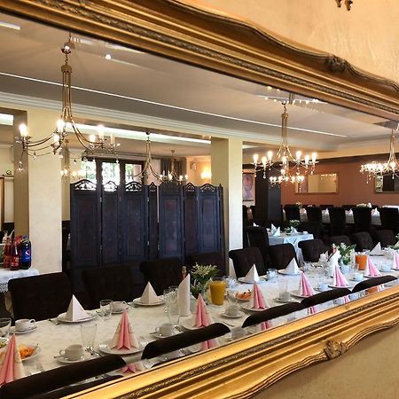 Bialy Kruk Hotell Starogard Gdański Exteriör bild